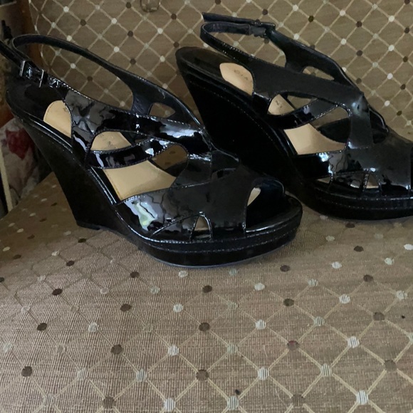Black patent leather Gianni Bini Wedges Dillards - Picture 1 of 1